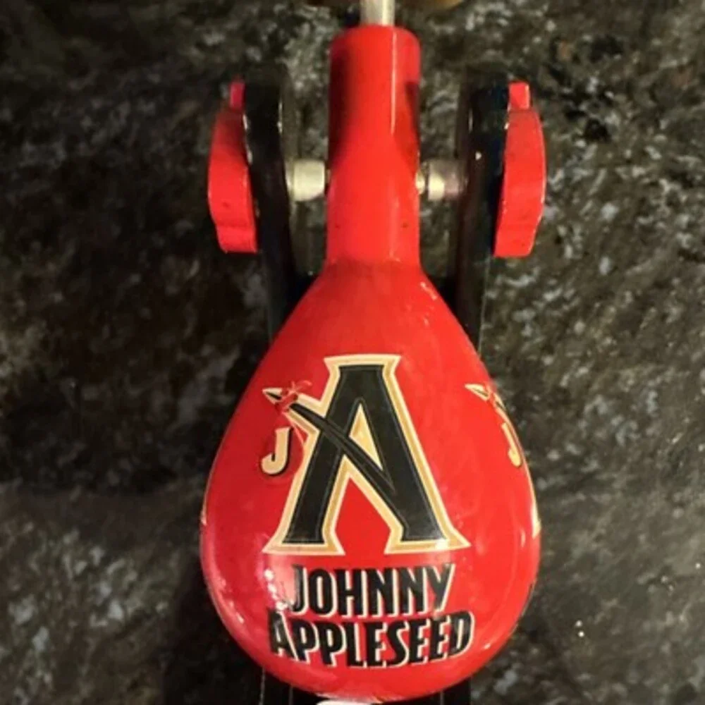 Johnny Appleseed Hard Apple 🍎  Cider Swiveling Tapper Handle, Movement 12.5”.
